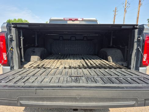 Used 2023 GMC Sierra 1500 AT4 w/ AT4 Premium Package AWD/4WD image 22