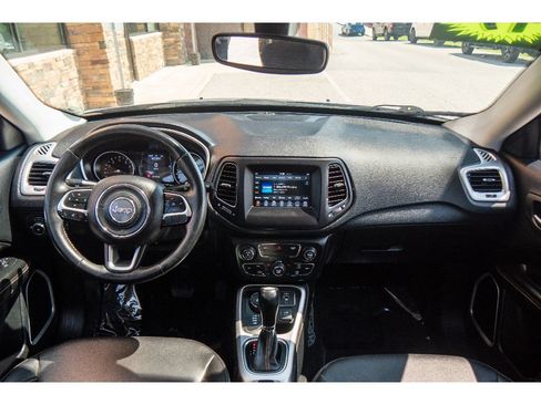 Used 2019 Jeep Compass Latitude w/ Cold Weather Group AWD/4WD image 14