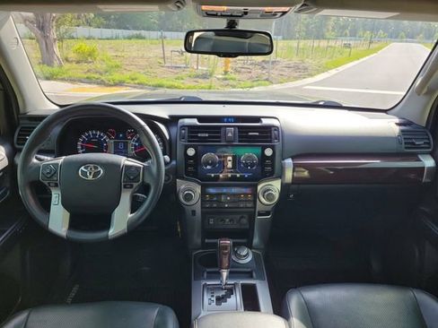 Used 2018 Toyota 4Runner Limited AWD/4WD image 26