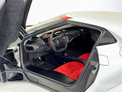 Used 2021 Ford GT Heritage Edition image 12