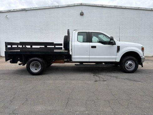 Used 2022 Ford F350 XL w/ Power Equipment Group AWD/4WD image 1