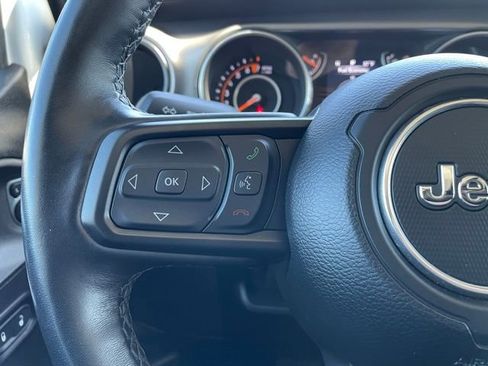 Used 2021 Jeep Gladiator Sport AWD/4WD image 15