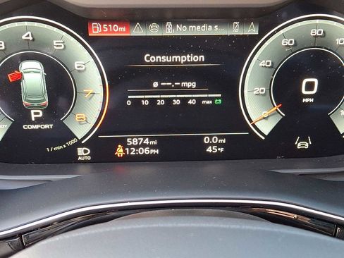 Certified 2025 Audi Q7 2.0T Premium w/ Convenience Plus Package image 13