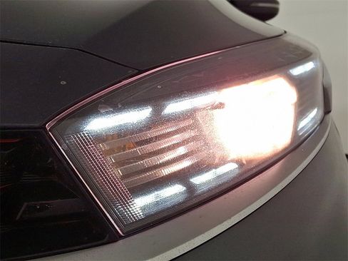 Used 2024 Kia Forte GT-Line image 12