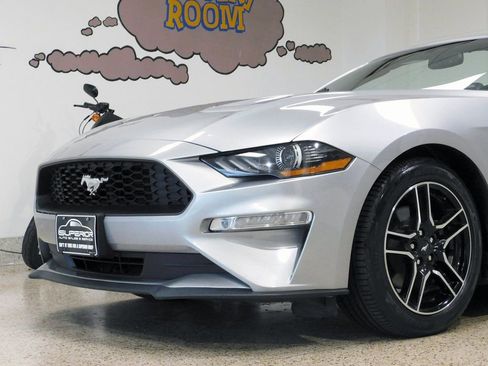 Used 2020 Ford Mustang Premium image 28