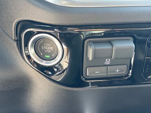 New 2026 GMC Sierra 1500 Elevation w/ Preferred Package AWD/4WD image 16