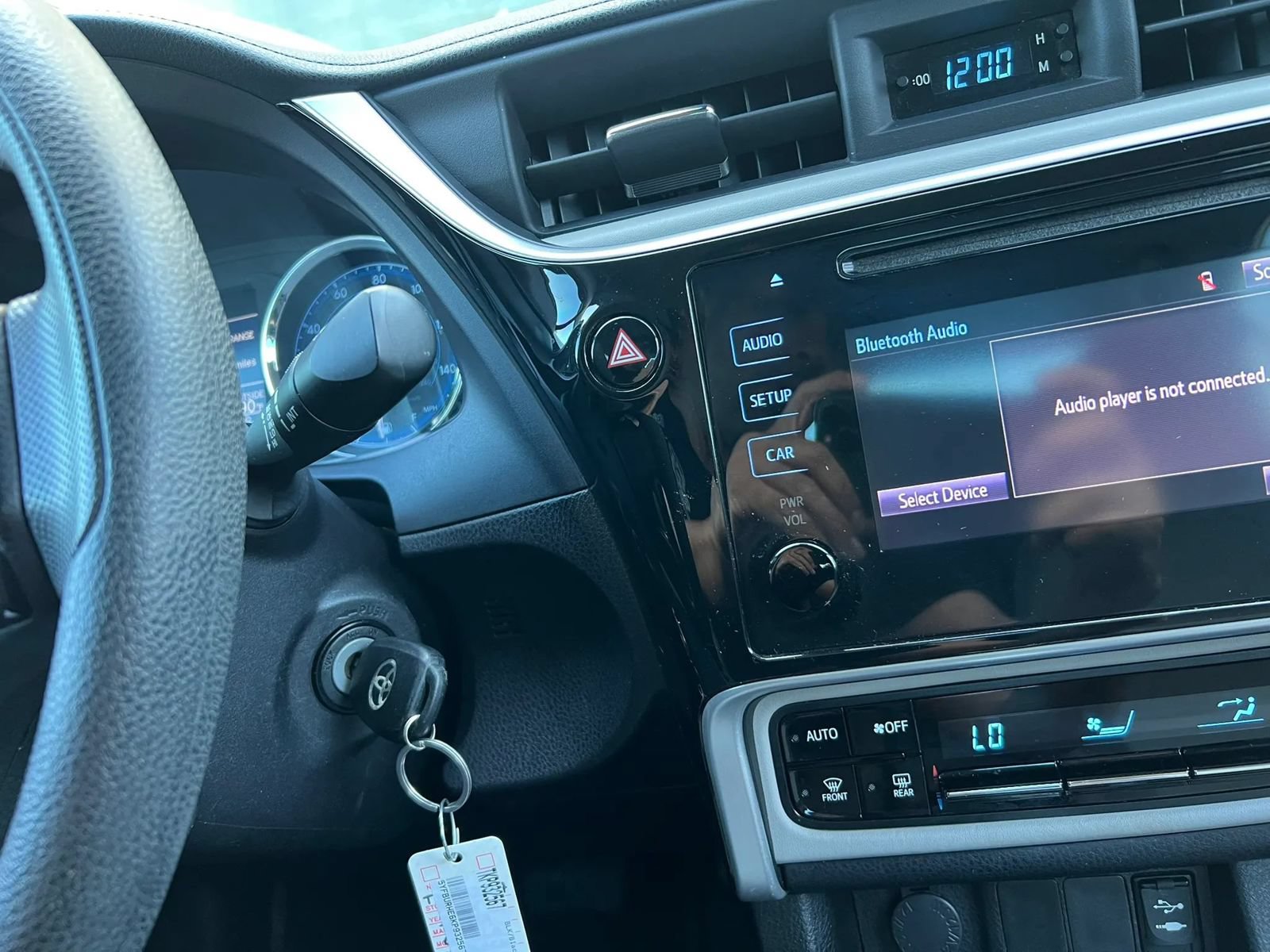Used 2019 Toyota Corolla LE w/ Protection Package FWD image 16