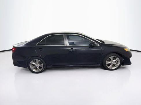 Used 2014 Toyota Camry SE FWD image 10