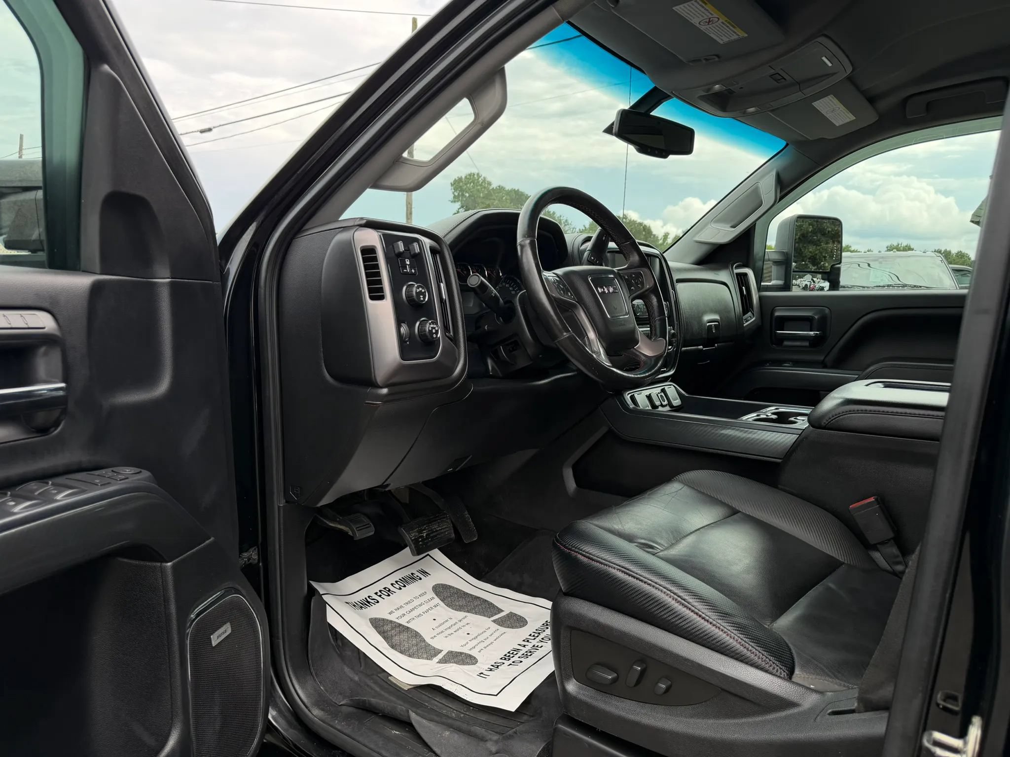 Used 2018 GMC Sierra 2500 SLT w/ Duramax Plus Package AWD/4WD image 19