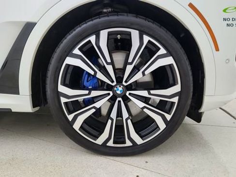 Used 2025 BMW X7 M60i AWD/4WD image 64