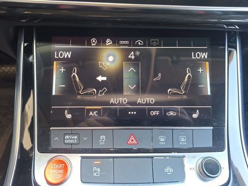 Used 2022 Audi Q8 Premium image 13