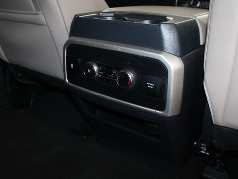 Used 2024 Ford Expedition Limited image 37