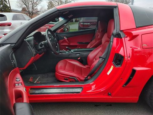 Used 2012 Chevrolet Corvette Grand Sport w/ 3LT Preferred Equipment Group image 2