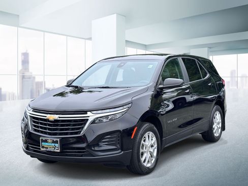 Used 2023 Chevrolet Equinox LS w/ LS Convenience Package AWD/4WD image 1