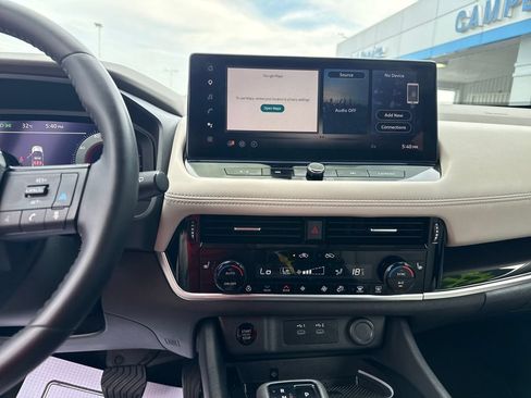 Used 2025 Nissan Rogue SL w/ SL Premium Package FWD image 20