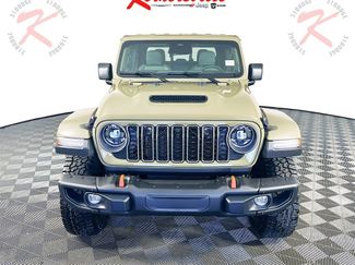 New 2026 Jeep Gladiator Mojave video 2