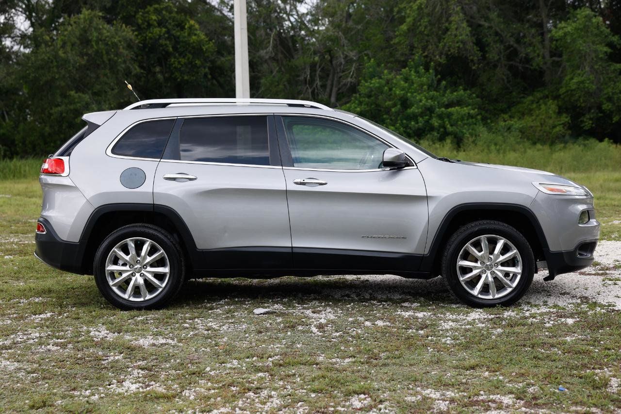 Used 2016 Jeep Cherokee Limited FWD image 13