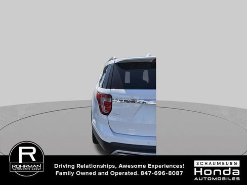 Used 2017 Ford Explorer XLT AWD/4WD image 6