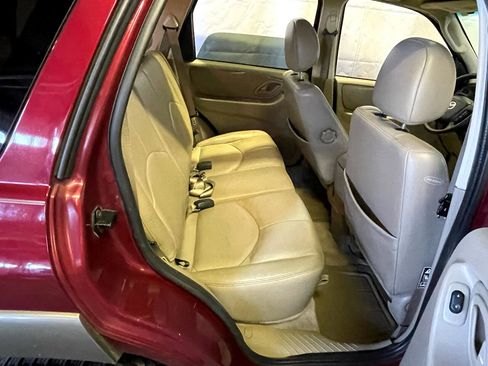 Used 2003 MAZDA Tribute ES image 15