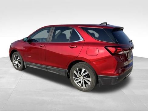 Used 2023 Chevrolet Equinox LT AWD/4WD image 3