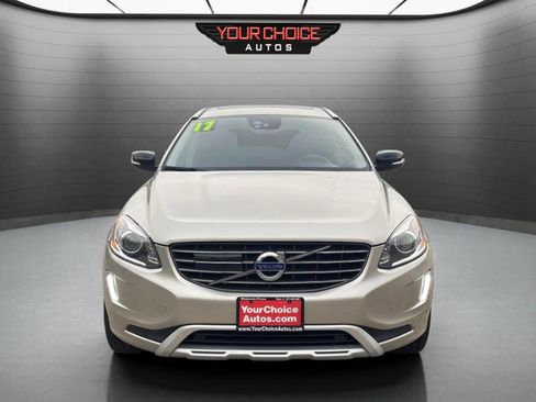 Used 2017 Volvo XC60 T5 Dynamic w/ Advanced Package image 8