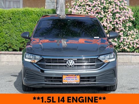 Used 2022 Volkswagen Jetta SE FWD image 3