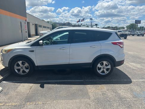 Used 2016 Ford Escape SE FWD image 8