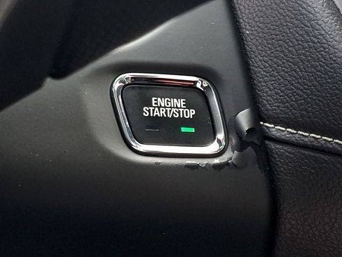 Used 2023 GMC Acadia SLE w/ Driver Convenience Package FWD image 23