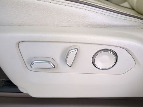 Used 2021 GMC Yukon XL Denali w/ Denali Premium Package image 24