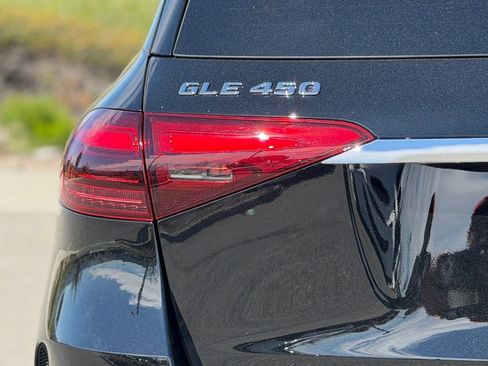 Used 2026 Mercedes-Benz GLE 450 4MATIC image 11