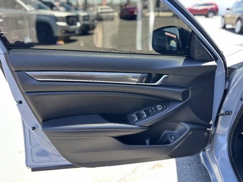Used 2022 Honda Accord Sport image 8