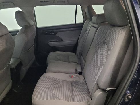 Used 2020 Toyota Highlander L AWD/4WD image 18