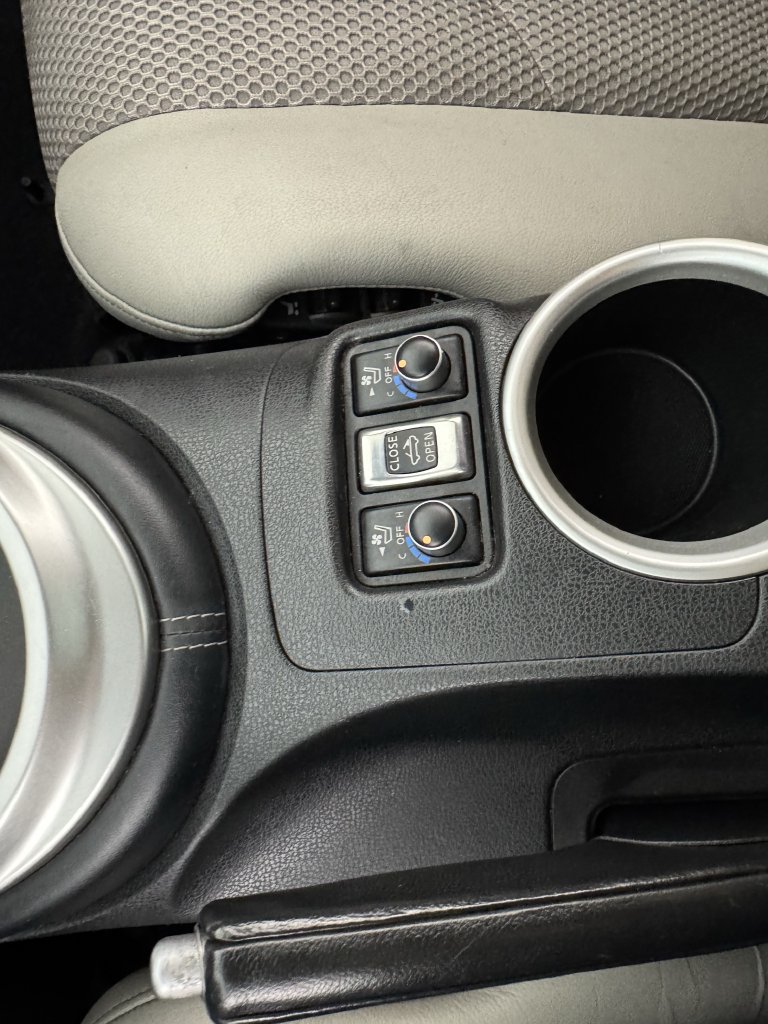 Used 2010 Nissan 370Z Touring w/ Sport Pkg RWD image 18