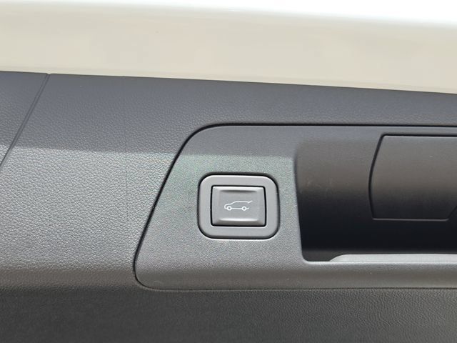 Used 2025 Buick Envision Avenir AWD/4WD image 8