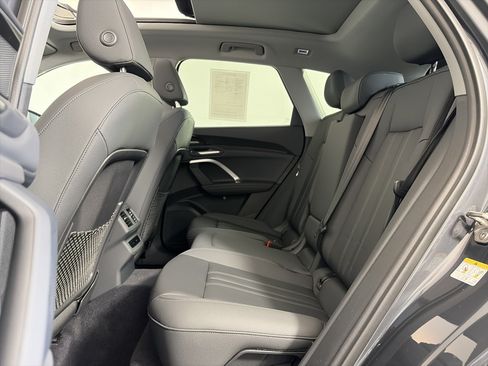 Used 2025 Audi Q5 Premium Plus AWD/4WD image 7