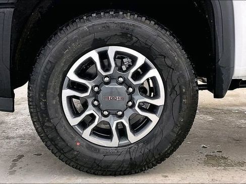New 2026 GMC Sierra 2500 SLE AWD/4WD image 14