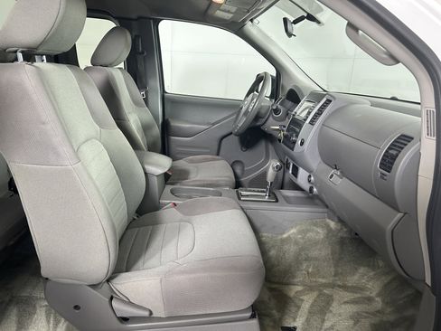 Used 2018 Nissan Frontier S image 27