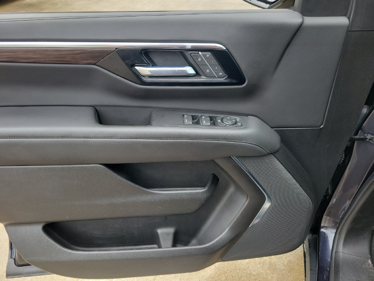 Certified 2025 Chevrolet Tahoe Z71 AWD/4WD image 13