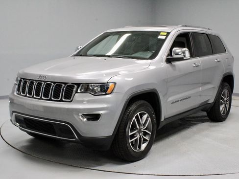 Used 2021 Jeep Grand Cherokee Limited AWD/4WD image 9