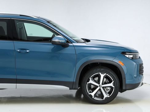 New 2026 Volkswagen Tiguan SE image 12