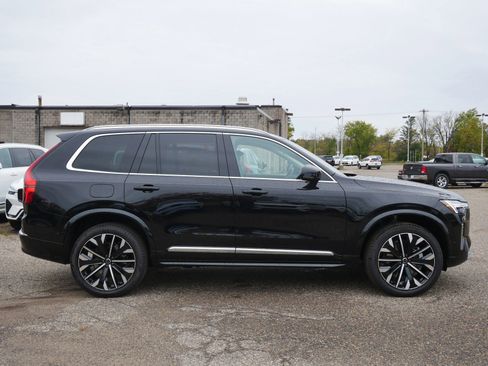 New 2026 Volvo XC90 B6 Plus image 2