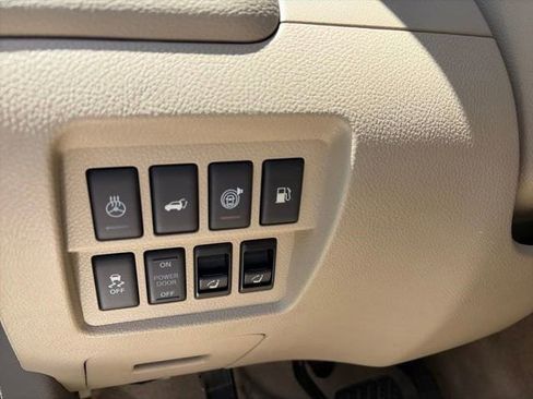 Used 2014 Nissan Murano LE w/ Platinum Edition Package FWD image 17
