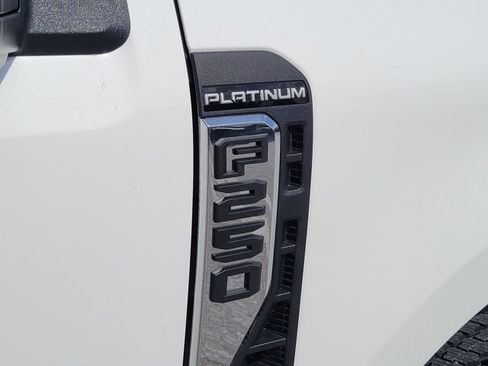 New 2026 Ford F250 Platinum w/ Platinum Plus Package AWD/4WD image 10