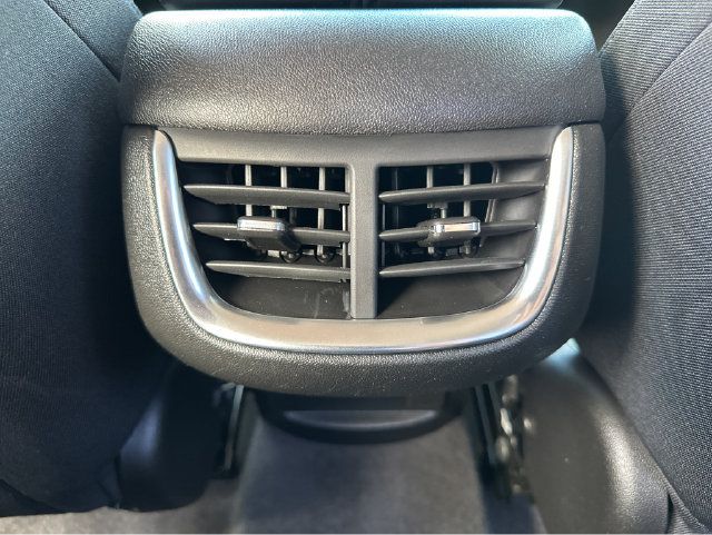 Used 2021 Chevrolet Malibu LT FWD image 16