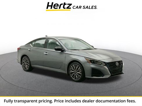 Used 2025 Nissan Altima 2.5 SV FWD image 1