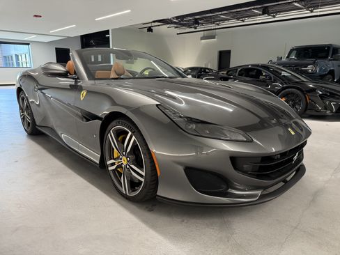 Used 2019 Ferrari Portofino RWD image 7