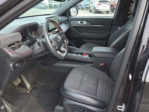 Used 2025 Ford Explorer ST-Line image 9