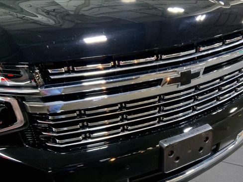 Used 2023 Chevrolet Suburban Premier w/ Max Trailering Package AWD/4WD image 30