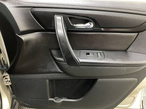 Used 2014 GMC Acadia SLE FWD image 40