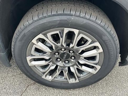 Certified 2024 GMC Sierra 1500 Denali Ultimate AWD/4WD image 36